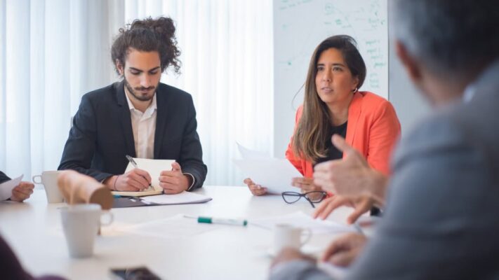 Stratégies de délégation efficaces : 5 clés pour booster votre équipe