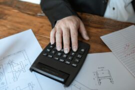 La comptabilité doit-elle aider à décider ?